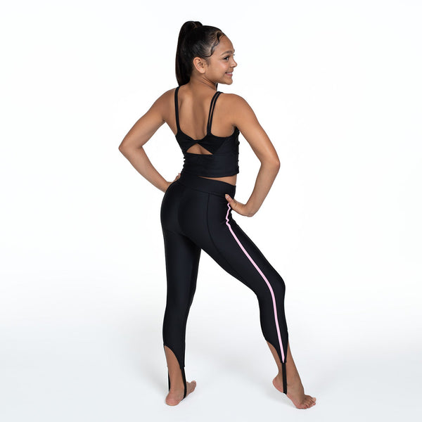 How I Stay Chic In Activewear- Sloli Review - fantail flo